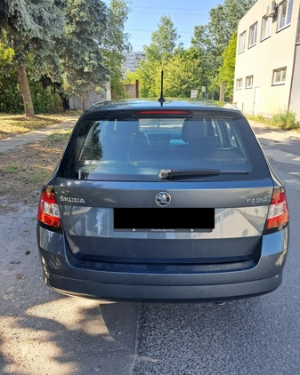 Skoda Fabia cena 27600 przebieg: 231900, rok produkcji 2016 z Poznań małe 154